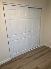 Building Photo - 334 Wells Ave S