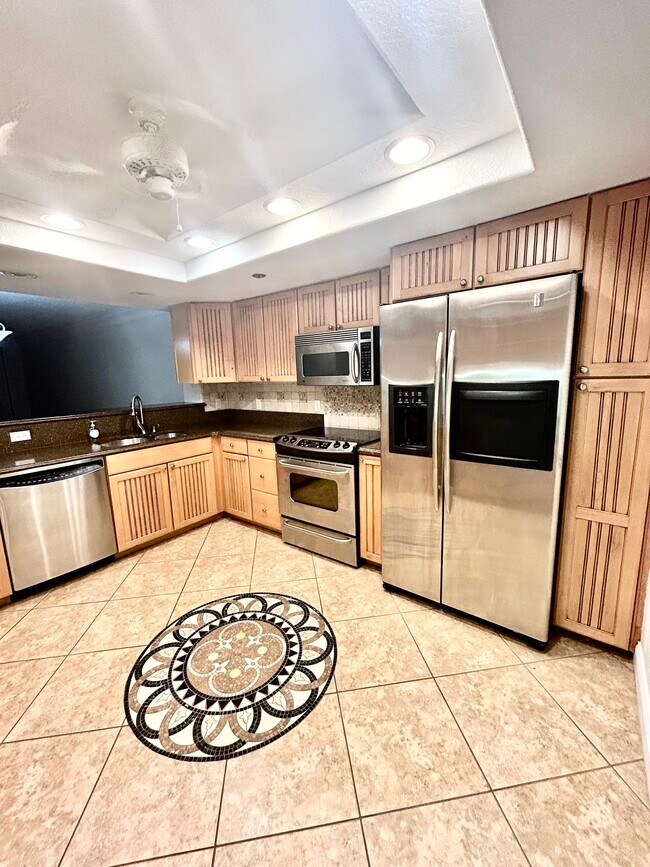 Cocina - armarios a medida - 19111 Vista Bay Dr