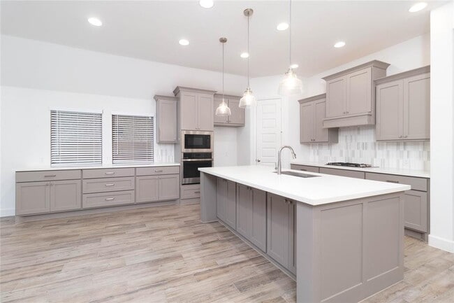 Building Photo - 27126 Spearbract Hollow Trl