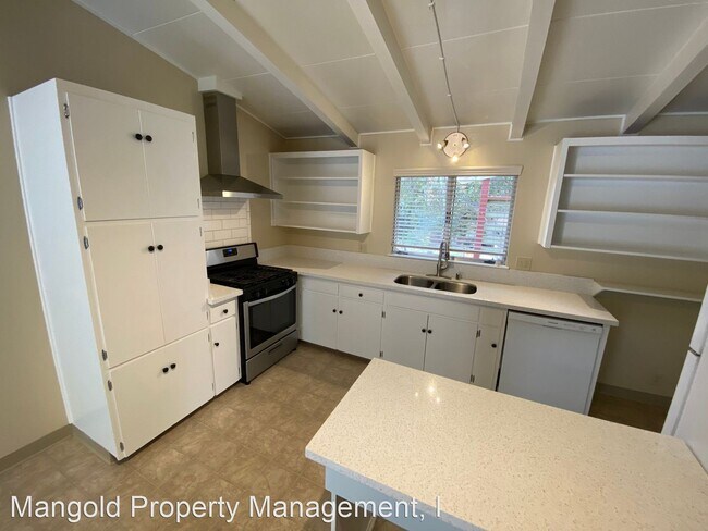 Building Photo - 3 br, 1 bath House - 32 Ralston Drive
