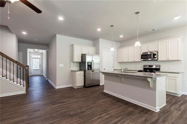 Foto del edificio - 208 Rainbow Ln