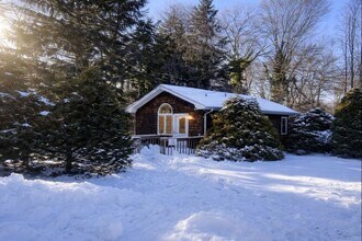 Building Photo - 445 Lenox Rd