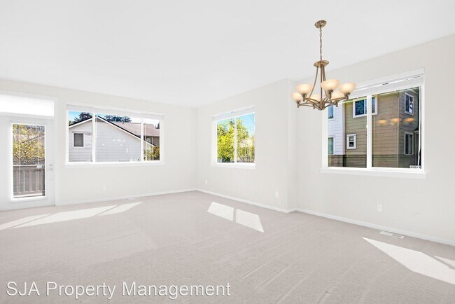 Foto del edificio - 2 br, 2.5 bath House - 10902 Slater Ave NE