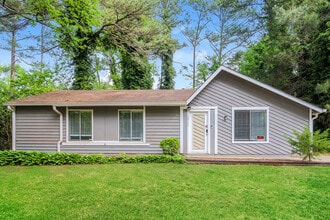 Building Photo - 8962 Ashwood Dr