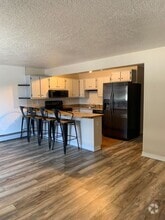 Building Photo - 675 Straight Creek Dr