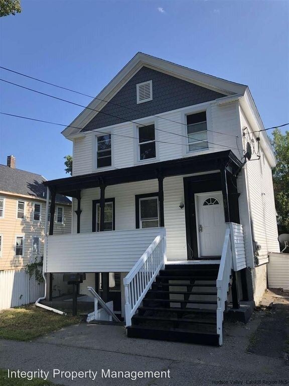 Primary Photo - 96 Cedar St