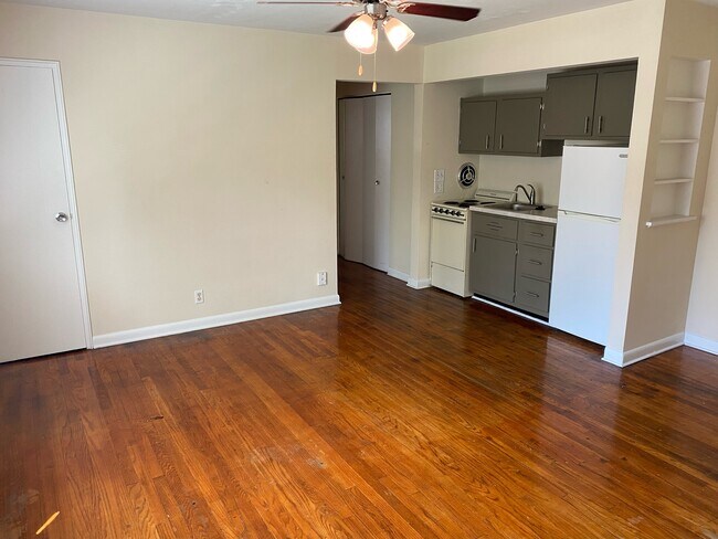 Foto del edificio - 5015 Madison Rd