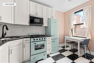 Building Photo - 315 E 88th St