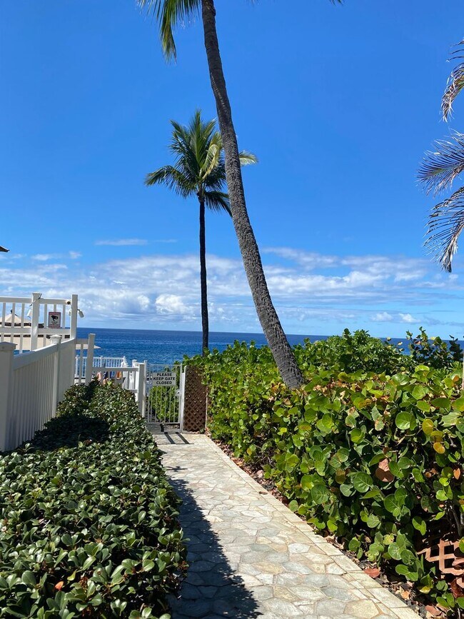 Building Photo - Kona Shores 1 Bedroom 1 Bathroom