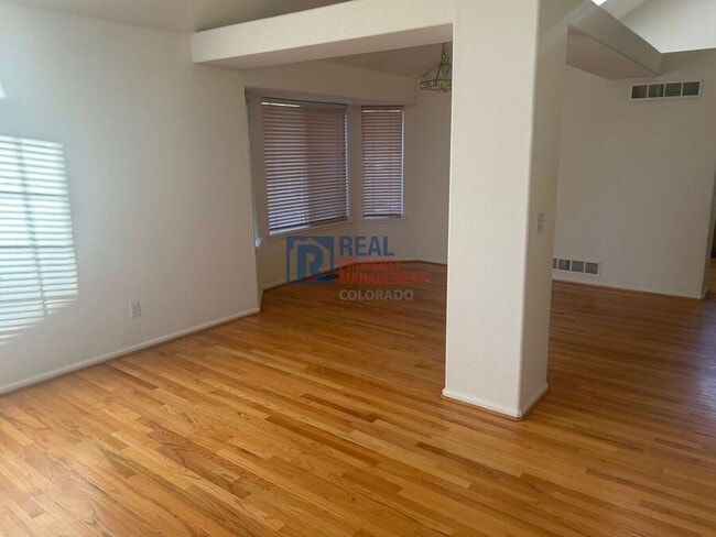 Foto del edificio - 9044 Edgewood St