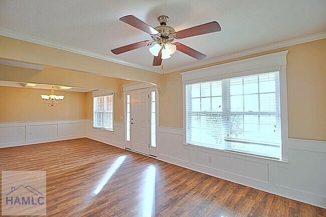 Foto del edificio - 381 Mancey Garrason Lp