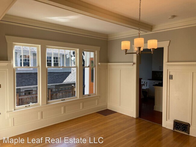 Building Photo - 4 br, 2 bath House - 2317 E Harrison St