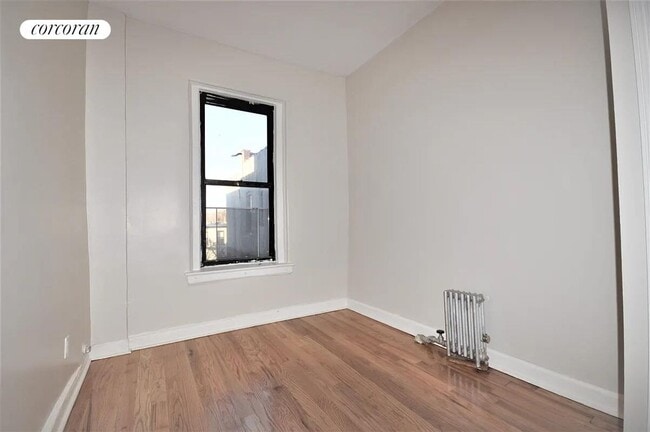 Foto del edificio - 526 Lafayette Ave