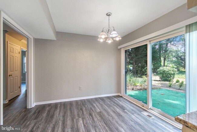 Building Photo - 12703 Cherrywood Ln