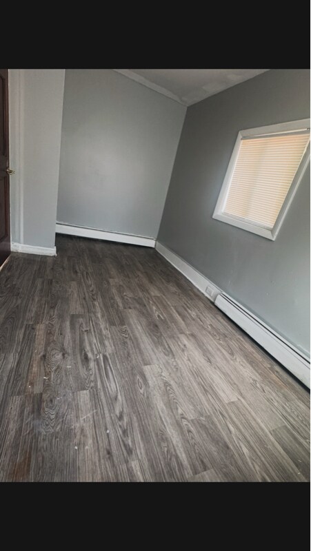 Building Photo - 76 Porter St