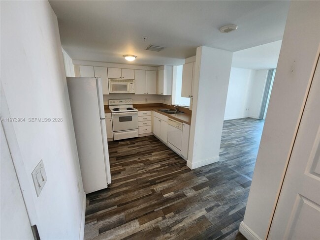 Building Photo - 1250 S Miami Ave