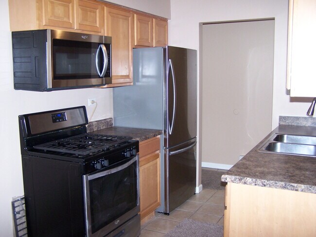 Building Photo - 1810 W Hatherleigh Ct