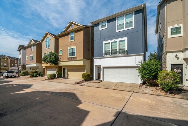 Foto del edificio - 3210 Clearview Cir