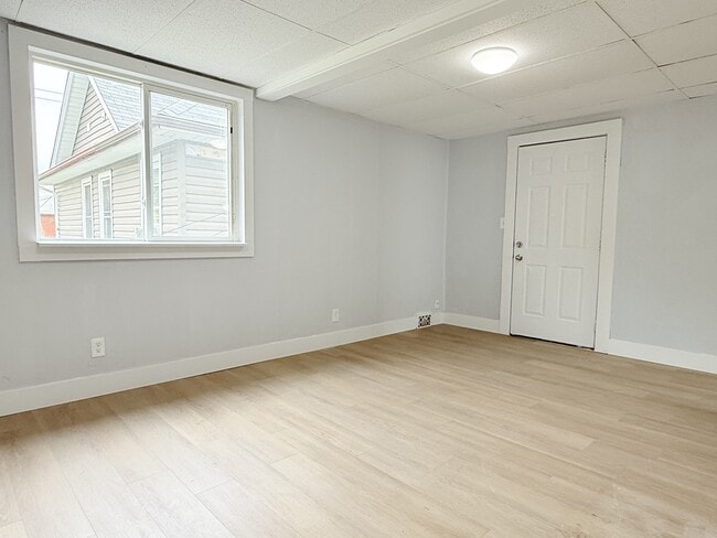 Building Photo - 1011 Albert Rd
