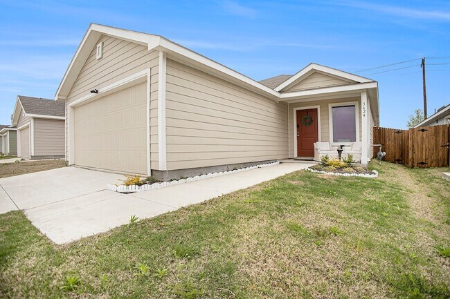 Foto del edificio - 3624 Bluebird Ln