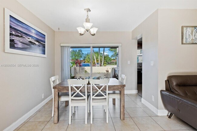 Building Photo - 4119 Coral Springs Dr