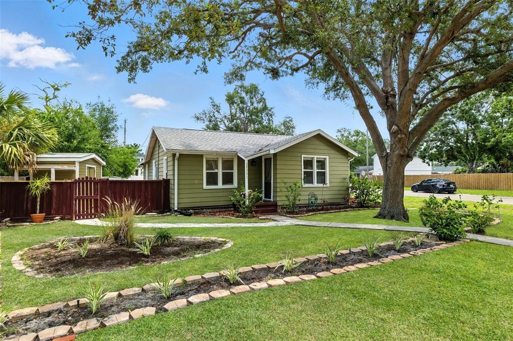 Foto principal - 6301 Hobson St NE
