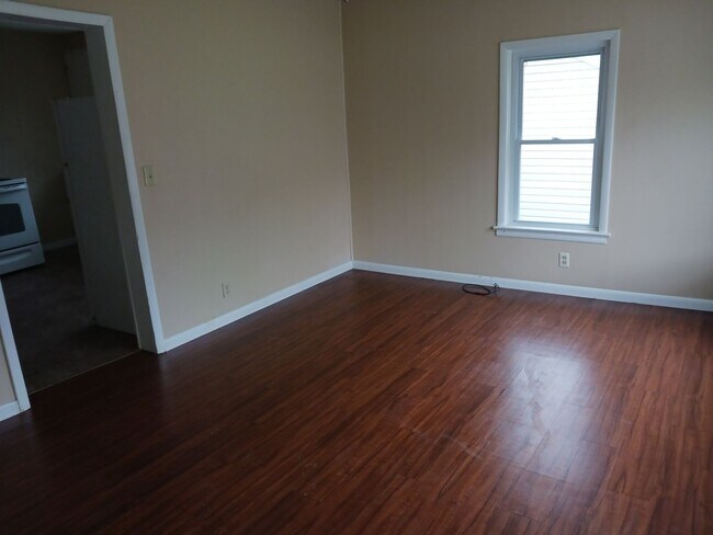 Building Photo - 1408 Holloway St
