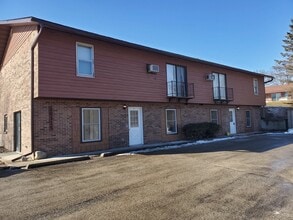 Building Photo - 10315 IL-47