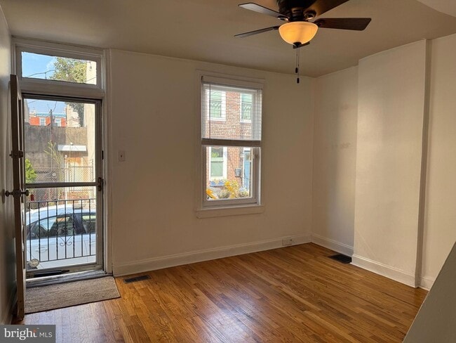 Building Photo - 733 N Bucknell St