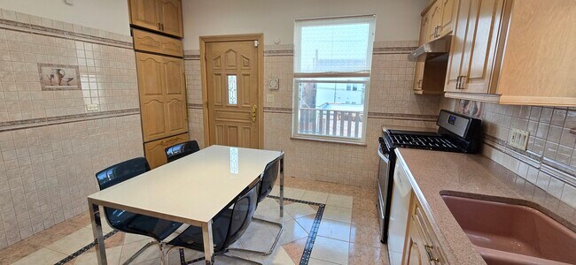 Foto del edificio - 3220 W Cortez St