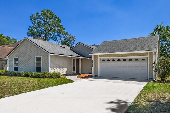 Building Photo - 7152 Holiday Hill Ct