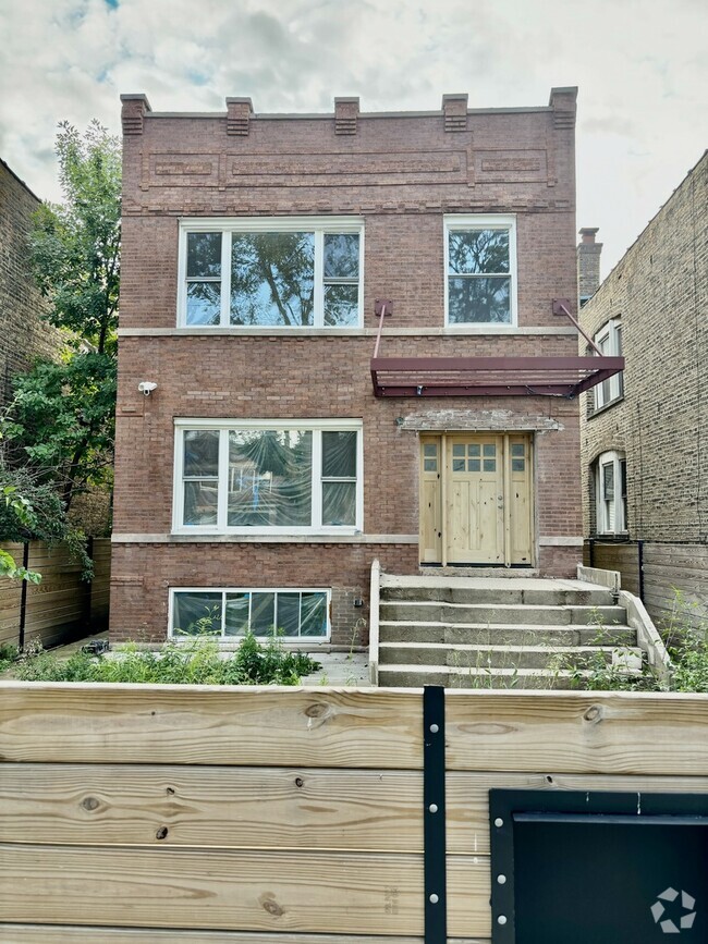 Building Photo - 3934 N Sawyer Ave