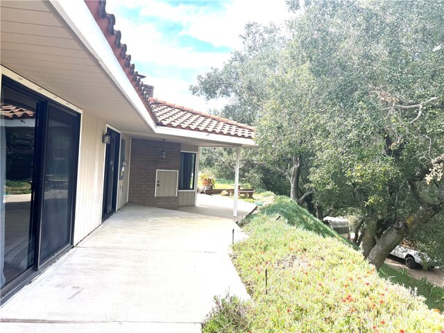 Foto principal - 20482 Live Oak Canyon Rd