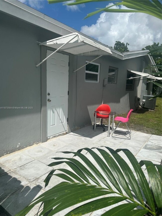 Foto del edificio - 6501 Scott St