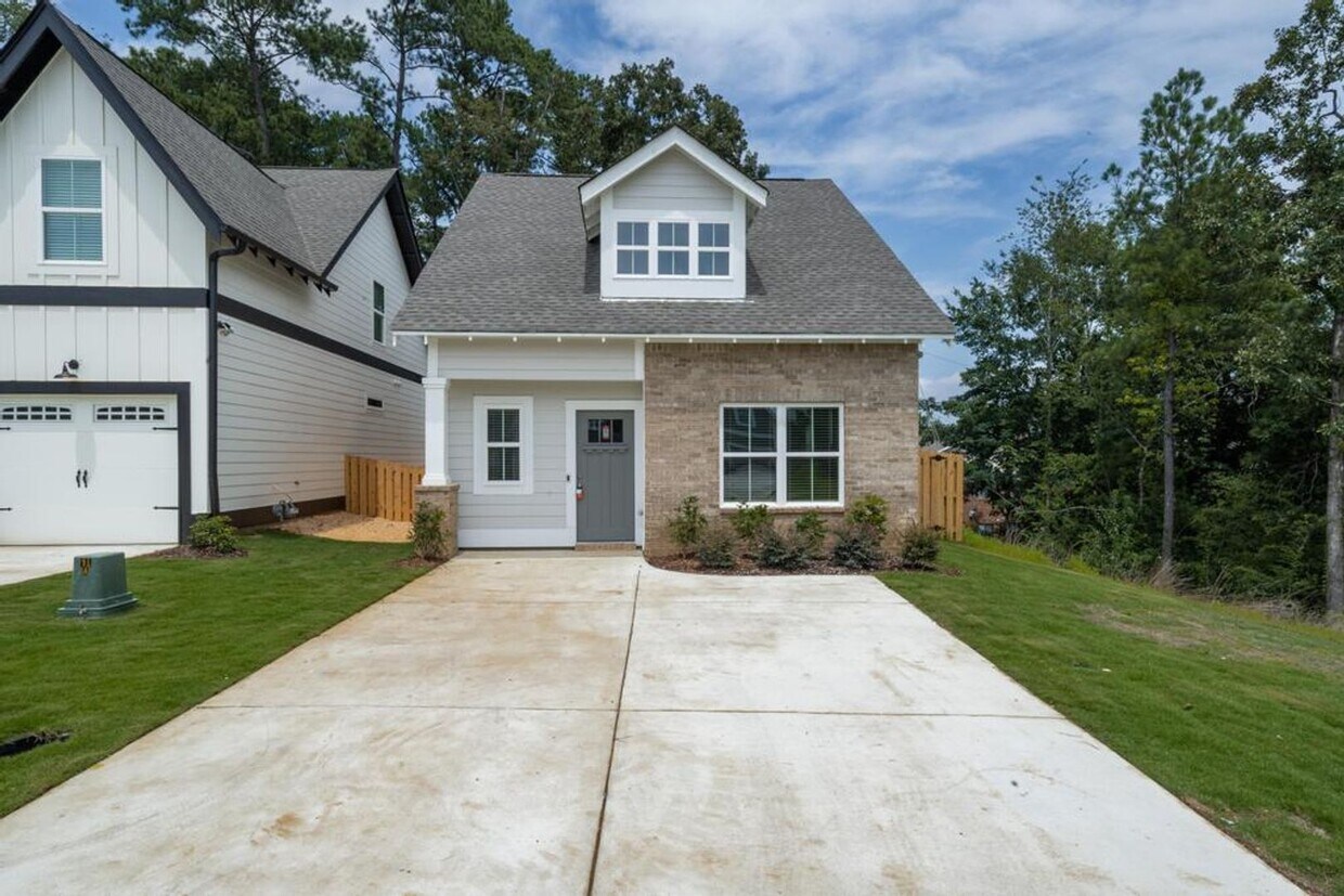 Spacious, split level home! House Rental in Hoover, AL