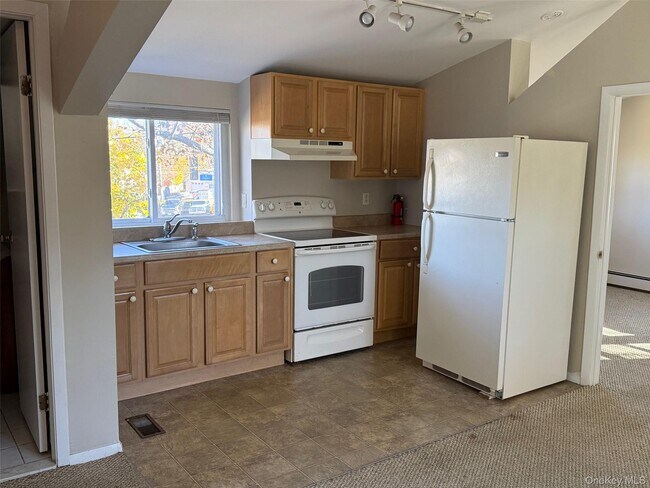 Foto del edificio - 160 Laurel Ave