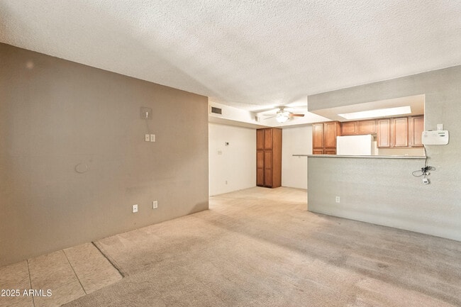 Building Photo - 3601 W Tierra Buena Ln