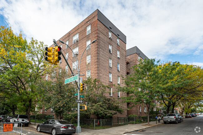 Building Photo - 8611 34th Ave