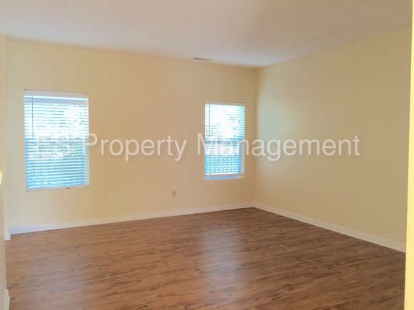 Building Photo - 5037 Tuscany Ln