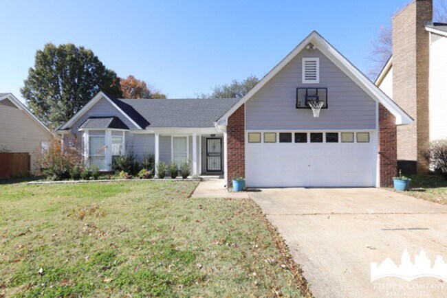 Foto del edificio - 2573 Laurelcrest Dr