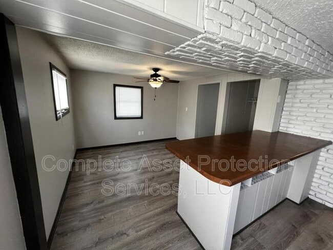 Building Photo - 1509 Farrand Ave