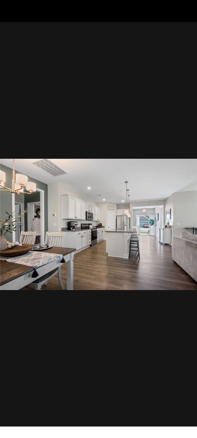 Building Photo - 1649 Hearthstone Dr
