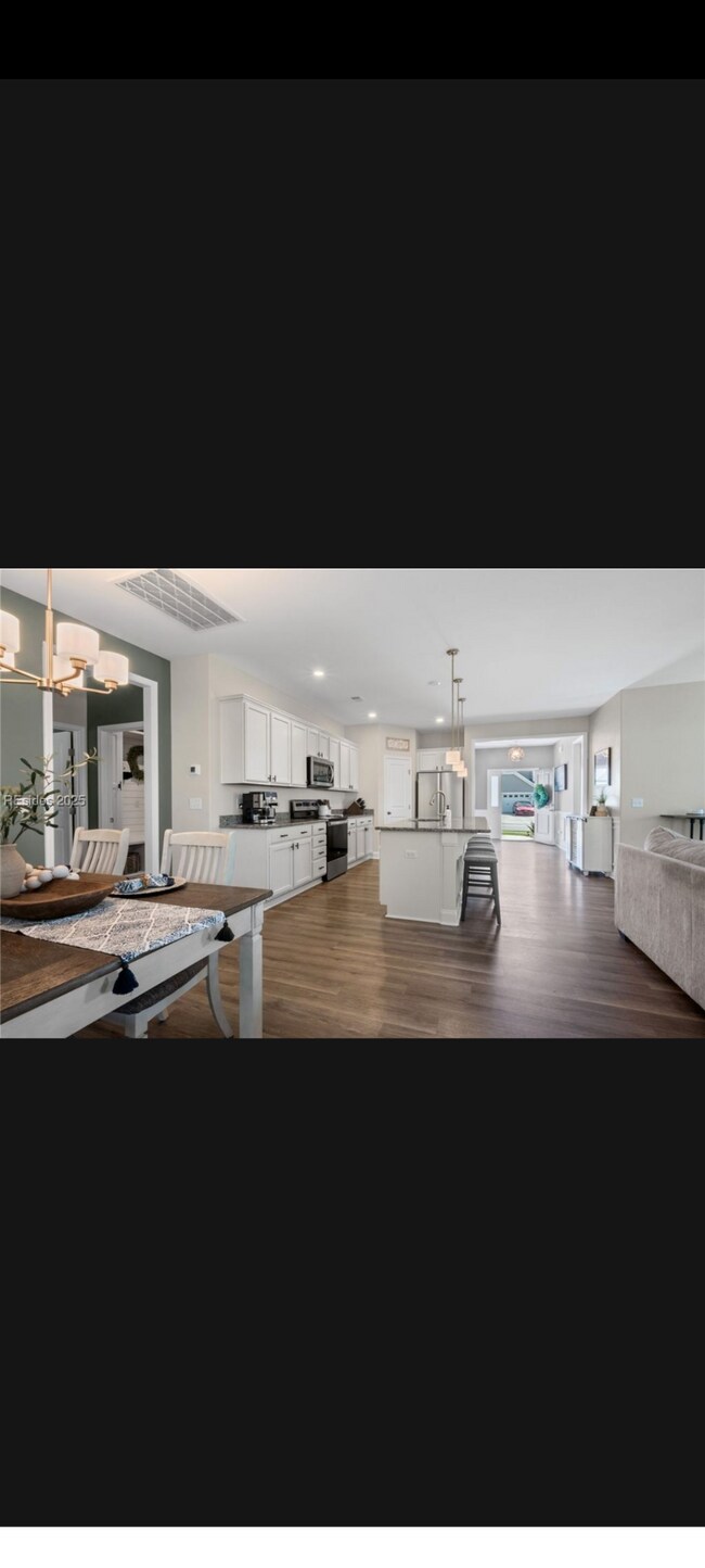 Foto del edificio - 1649 Hearthstone Dr