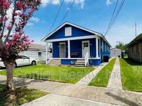 Building Photo - 2129 Mandolin St