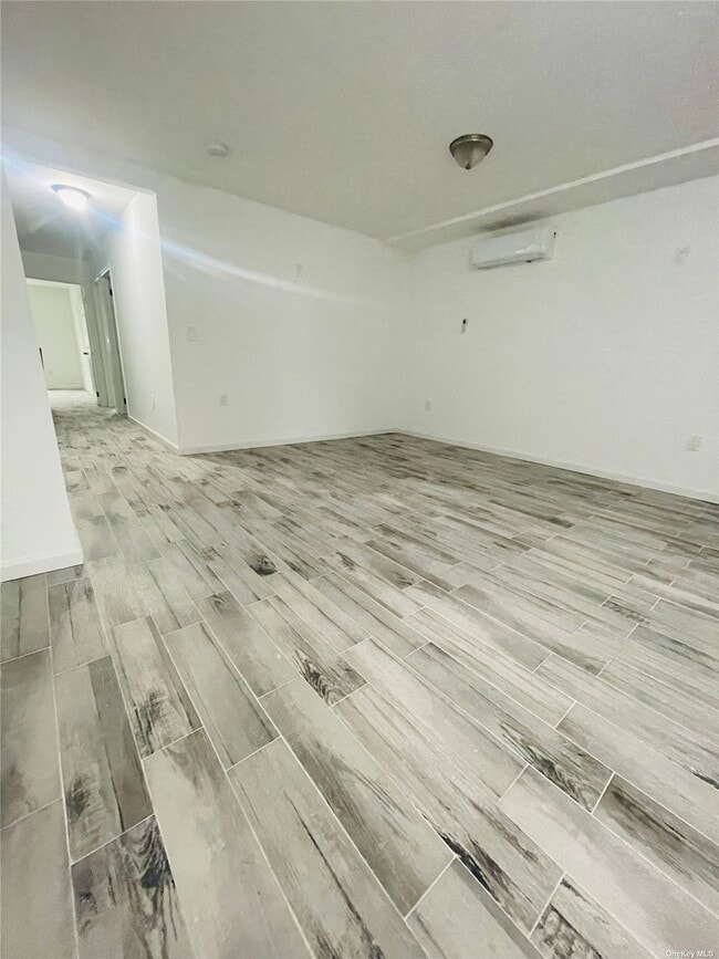 Building Photo - 6-28 Beach 68th St