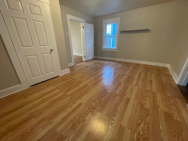 Building Photo - 1BD/1BA Shotgun Home