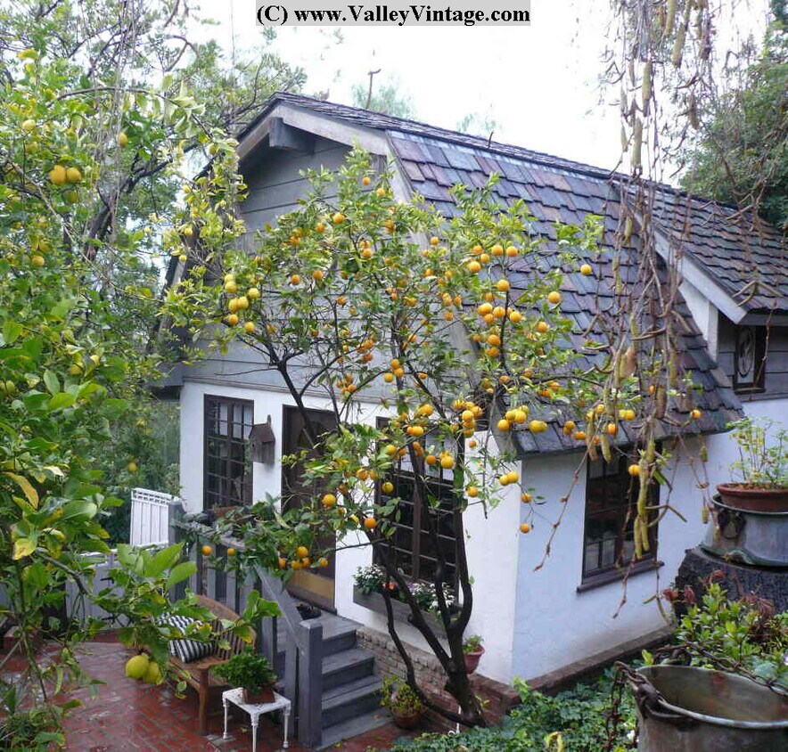 Guest House - 16714 Oak View Dr
