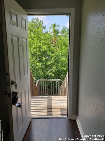 Building Photo - 318 Aransas Ave