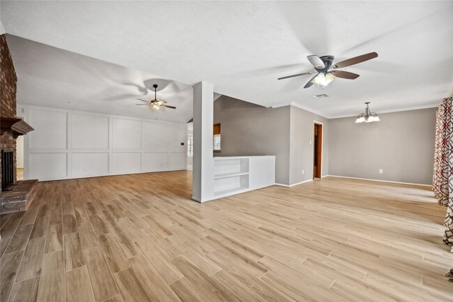 Building Photo - 2159 River Village Dr