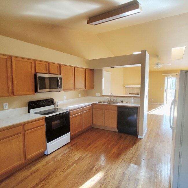 Foto del edificio - Main level living rancher in Briargate